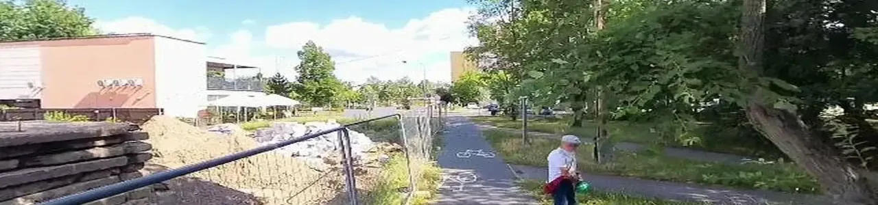 Zdjęcie placówki banku PKO Bank Polski przy alei Gen. Władysława Sikorskiego w Zawierciu