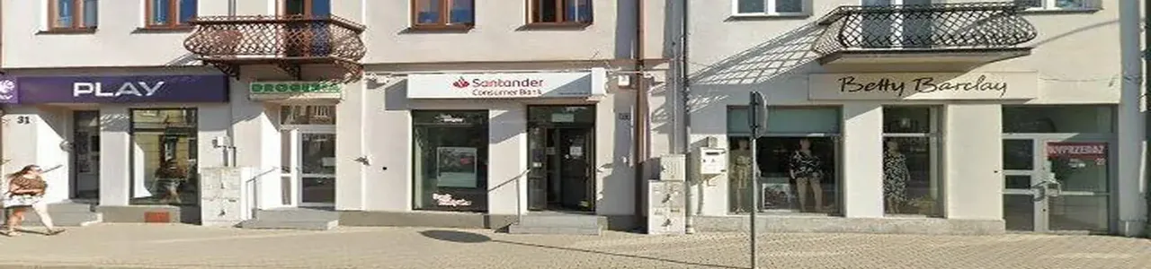 Zdjęcie placówki Santander Consumer Bank przy Placu Zwycięstwa w Busku-Zdroju