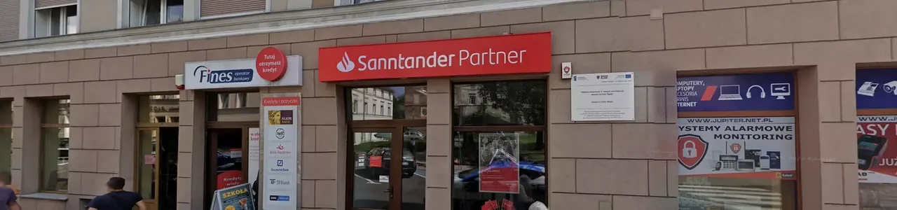 Zdjęcie placówki Santander przy ulicy Kolejowej w Gryfowie Śląskim