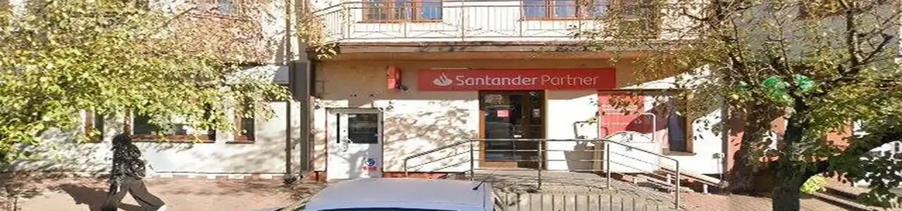 Zdjęcie jednej z placówek banku Santander w Końsku