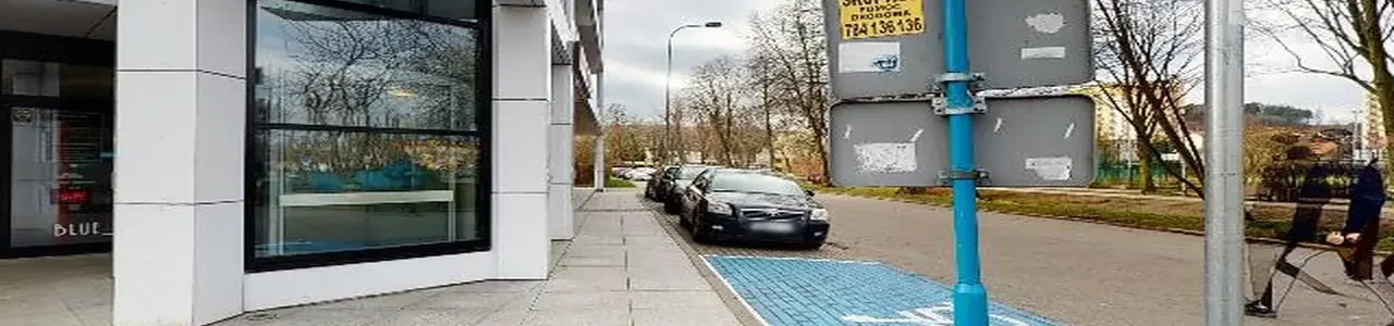 Zdjęcie jednej z placówek banku Santander w Rumi