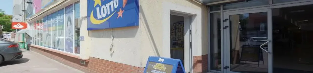 Zdjęcie jednej z placówek banku Santander w Starogardzie Gdańskim