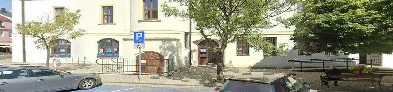 Zdjęcie jednej z placówek banku Santander w Sulechowie