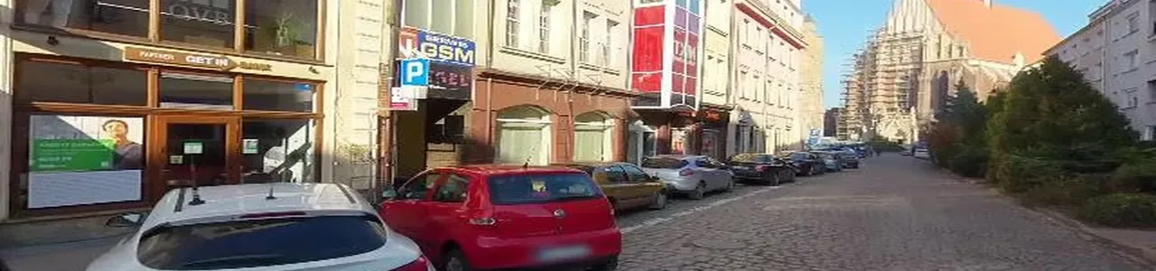 Zdjęcie placówki Banku Nyskiego przy ulicy Rynku w Nysie