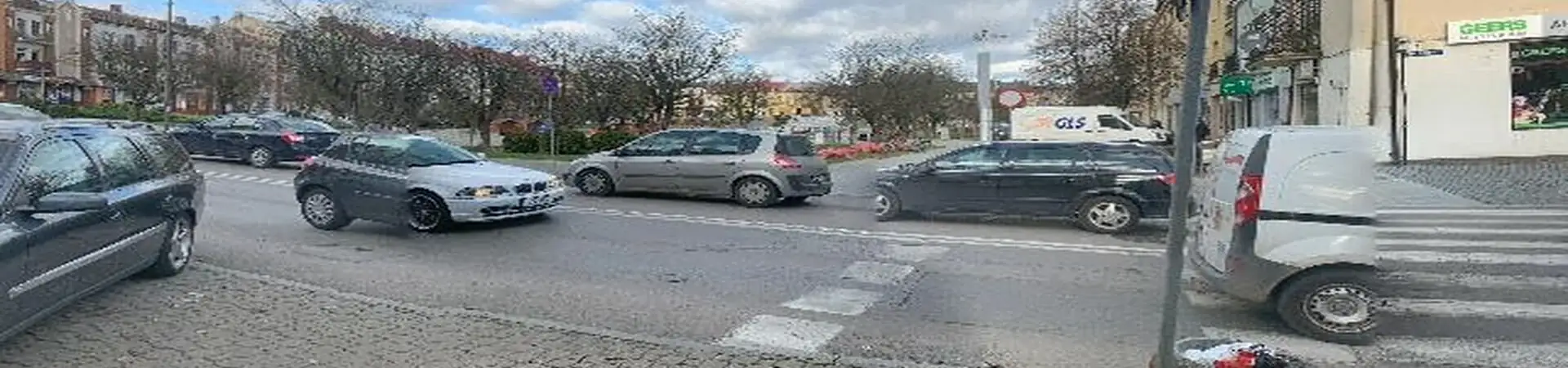 Zdjęcie placówki Banku Millennium przy ulicy Rynek w Ostrowcu Świętokrzyskim