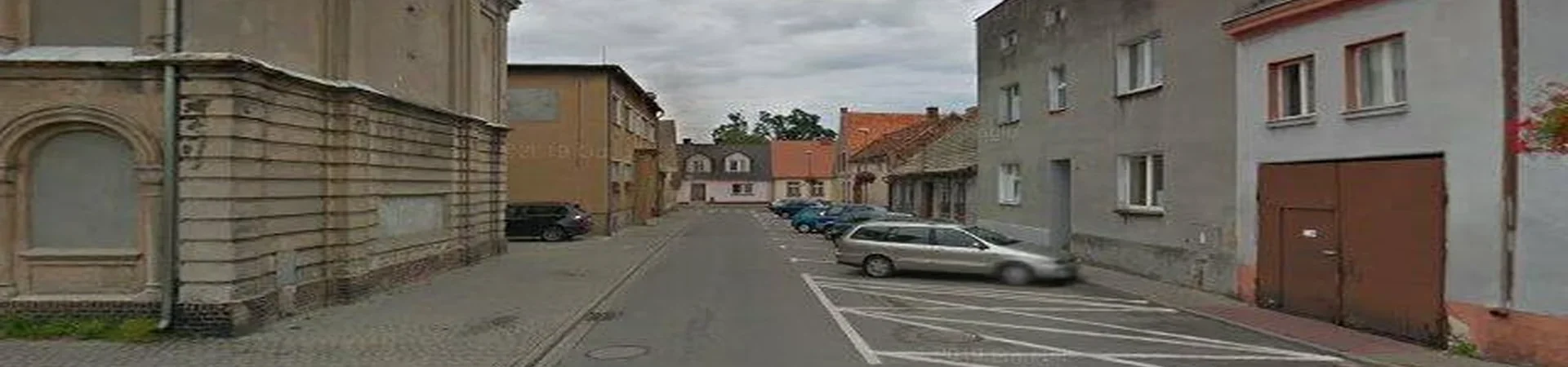Zdjęcie placówki Banku Spółdzielczego w Sierakowie przy ulicy Chrobrego.