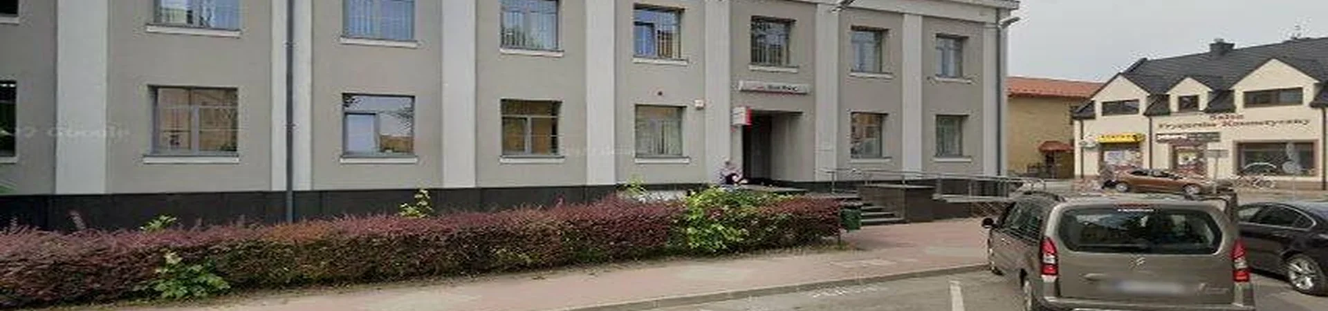 Zdjęcie placówki Banku Pekao przy ulicy Legionów w Lubaczowie