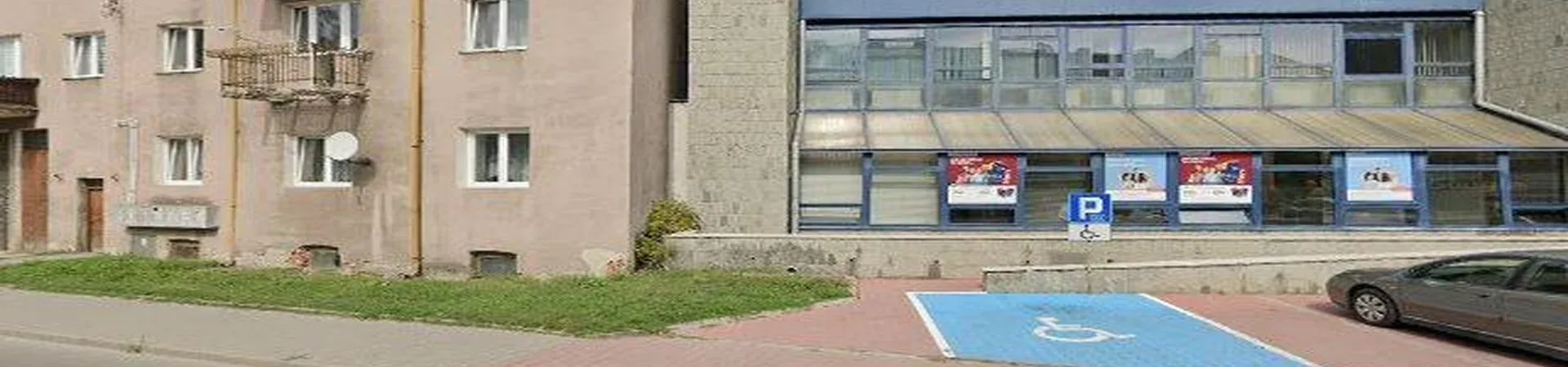 Zdjęcie jednego z oddziałó Banku Pekao S.A. w Ostrowcu Świętokrzyskim