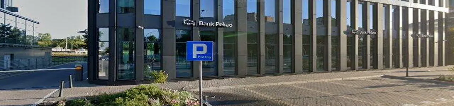 Zdjęcie jednego z oddziałó Banku Pekao S.A. w Warszawie