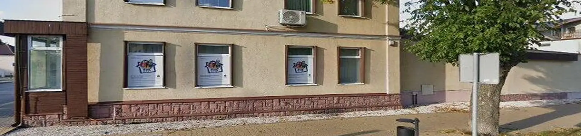 Zdjęcie placówki banku PKO Bank Polski przy ulicy Okólnej w Dęblinie