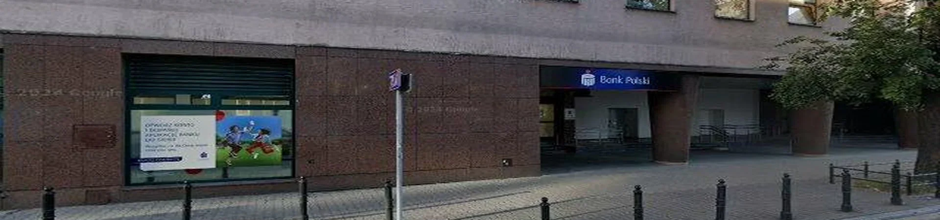 Zdjęcie jednej z warszawskich filii banku