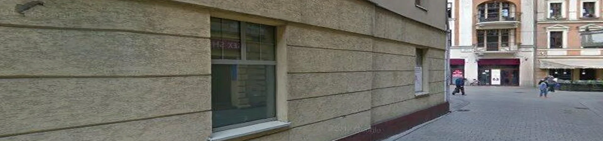 Zdjęcie jednej z placówek banku Santander w Tarnowskich Górach