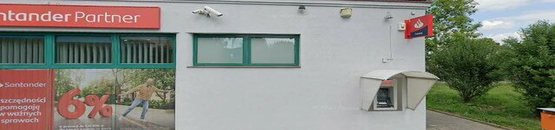 Zdjęcie placówki Santander przy ulicy Władysława Sikorskiego w Żarowie