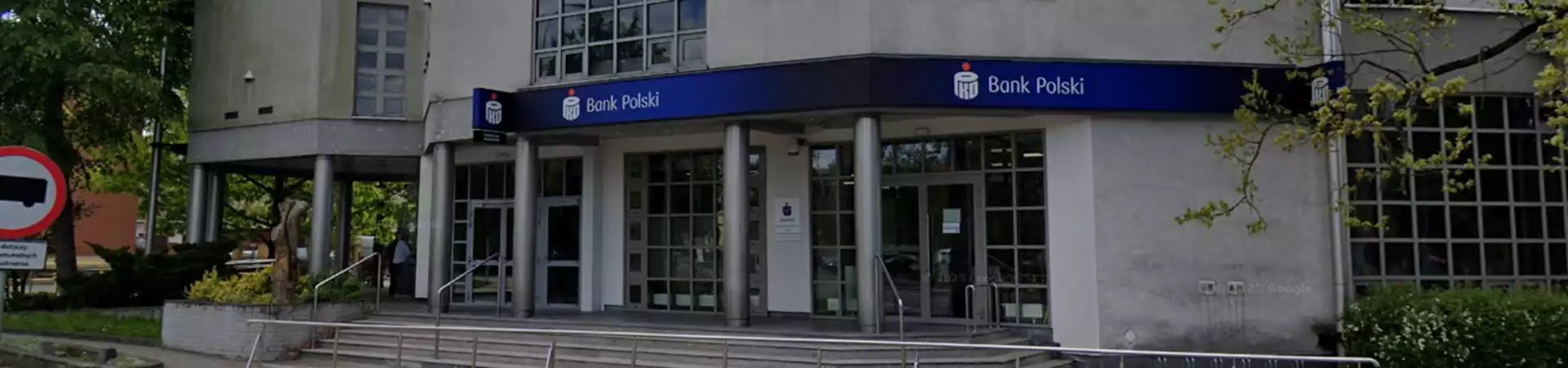 Zdjęcie placówki banku PKO Bank Polski przy ulicy 3 Maja w Hajnówce